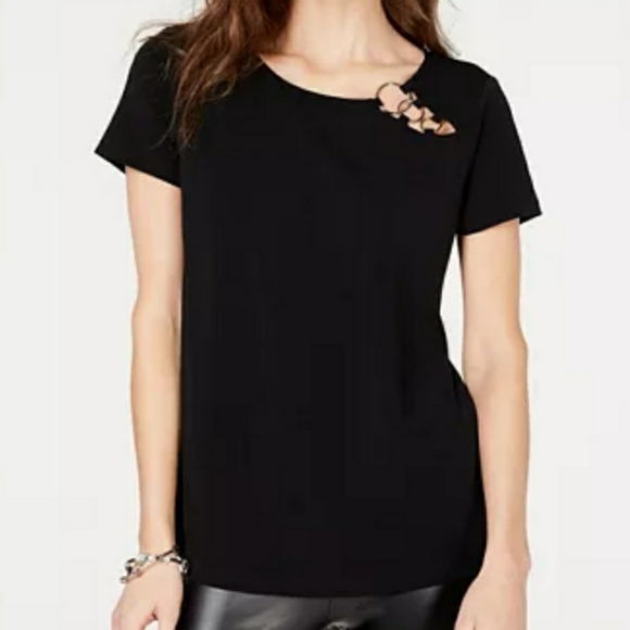 NWOT Black Tee. Silver Ring. Elegant Sexy - Picture 2 of 10